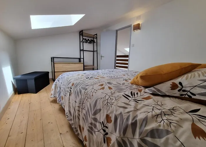 Maison Avec Exterieur - Stationnement Gratuit